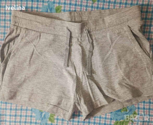 Дамски къси гащи , снимка 2 - Къси панталони и бермуди - 53459891