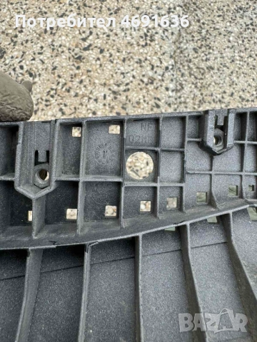 Лява основа на предна броня или държач на Инфинити INFINITI Q60 само за 30лв. 62059-5ca0a, снимка 3 - Части - 52902788