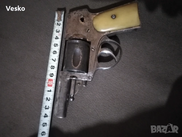 Колекционерски револвер, снимка 6 - Антикварни и старинни предмети - 53636948