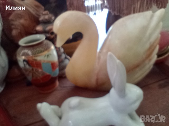 Лебед от мрамор, снимка 4 - Антикварни и старинни предмети - 41228262