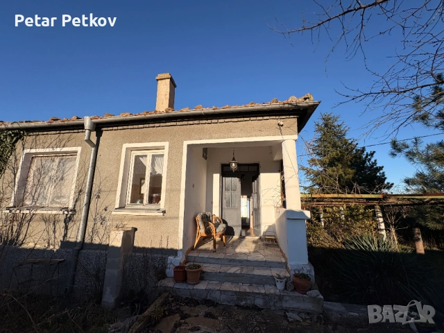 Къща с Механа на входа на село Медово, снимка 2 - Къщи - 52891800