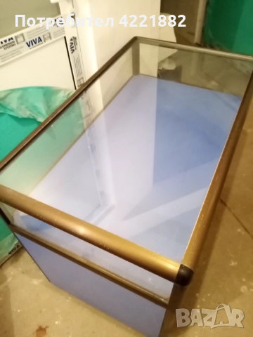 Продавам щанд маса, снимка 2 - Стелажи и щандове - 52648603