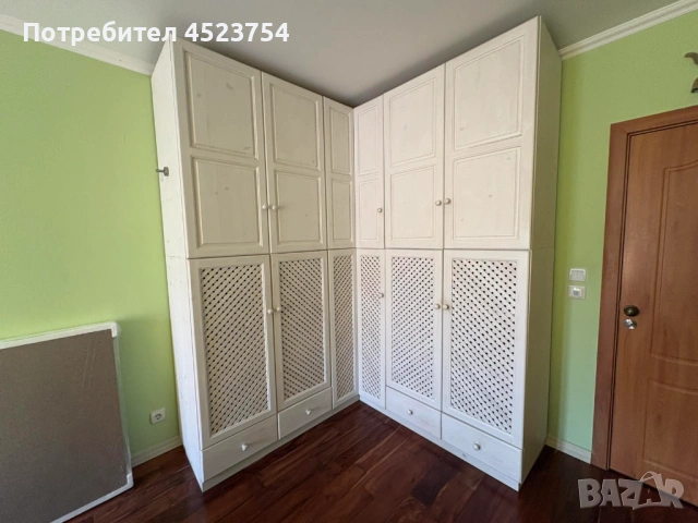 Ъглов гардероб от чам