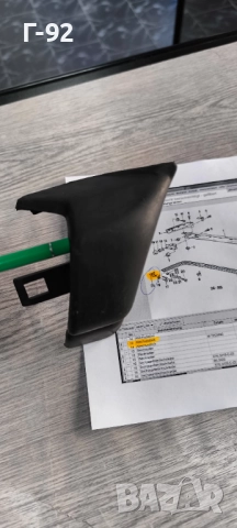 51121888288**NEU**НОВА ЧАСТ**BMW**E30**Накрайник Десен за хромирана задна броня**