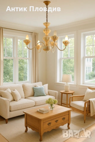 Порцеланов полилей "свещник" 