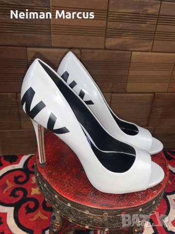 DKNY • Donna Karan New York