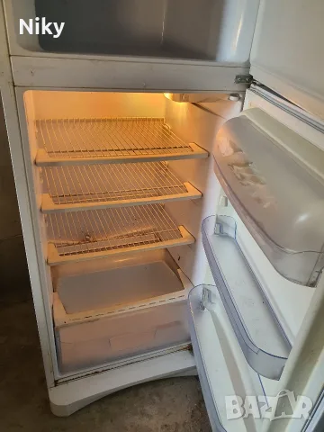 Хладилник Indesit , снимка 2 - Хладилници - 56278930