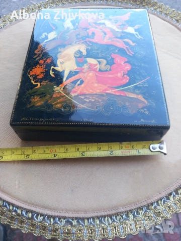 авторско произведение - сигнирано от автора, снимка 2 - Антикварни и старинни предмети - 52072309