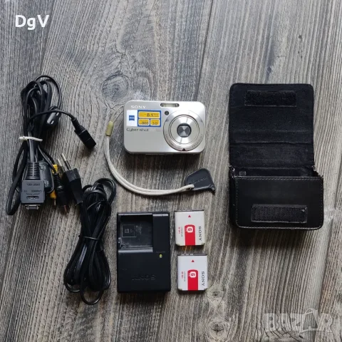 SONY Cyber-shot DSC-N1 Дигитална Камера фотоапарат , снимка 2 - Фотоапарати - 55858287