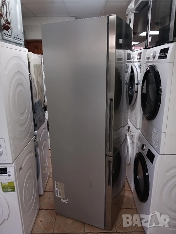 Иноксов комбиниран хладилник с фризер Сименс Siemens А+++ 2 години гаранция!, снимка 5 - Хладилници - 53461338