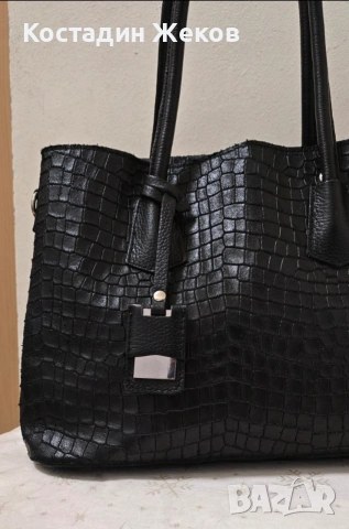 Тази елегантна италианска черна чанта е изработена от естествена кожа с крокодилски ефект , снимка 6 - Чанти - 53827551