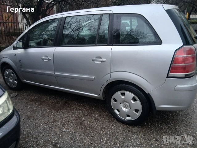 Опел зафира 1.6 фабричен метан , снимка 3 - Автомобили и джипове - 53279010