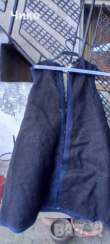 Женски дълъг елек ментан със кожи и гайтани, снимка 4 - Антикварни и старинни предмети - 53801405