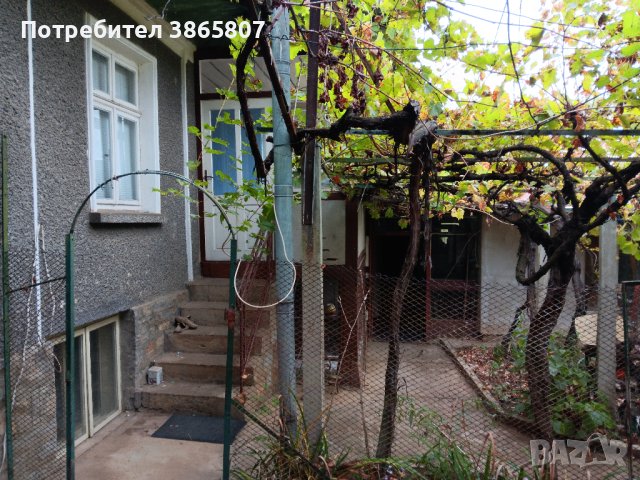 Къща с двор с.Сенник, Севлиево, снимка 12 - Къщи - 42522406