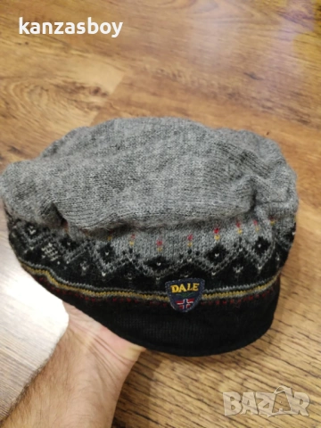 dale of norway - страхотна зимна шапка , снимка 4 - Шапки - 53077782