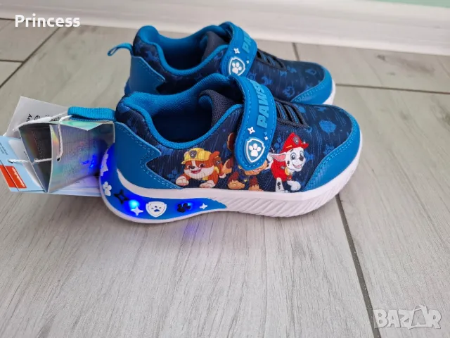 Светещи маратонки Paw Patrol, снимка 2 - Детски маратонки - 48233866