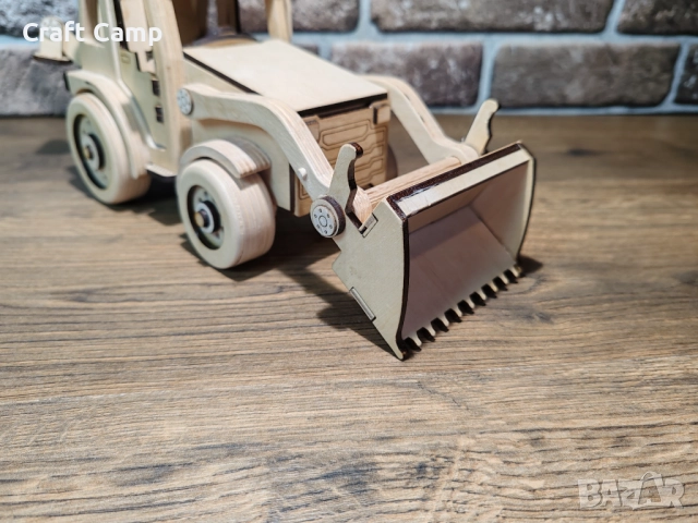 Дървен модел на Багер – Craft Camp, снимка 5 - Коли, камиони, мотори, писти - 52737058