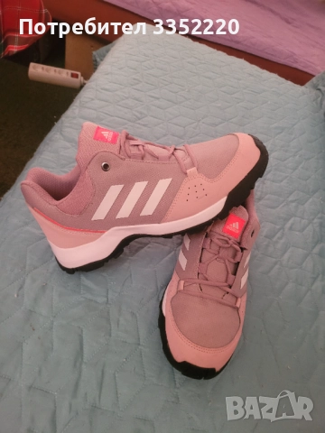 Обувки Adidas , снимка 4 - Маратонки - 51981985