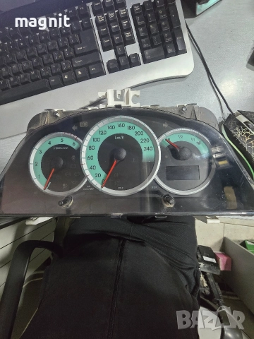 Продавам табло, километраж за Тойота Корола Версо, Toyota Corolla Verso