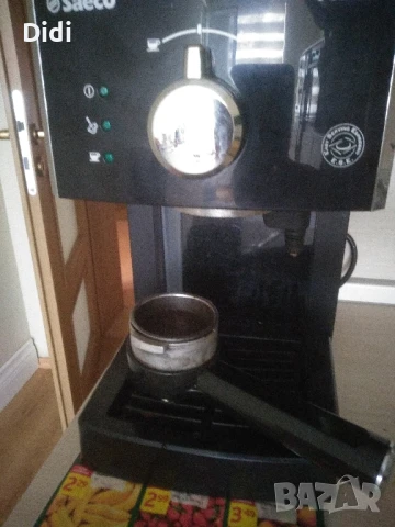 Кафемашина Саеко Поемия Saeco, снимка 3 - Кафемашини - 50758756