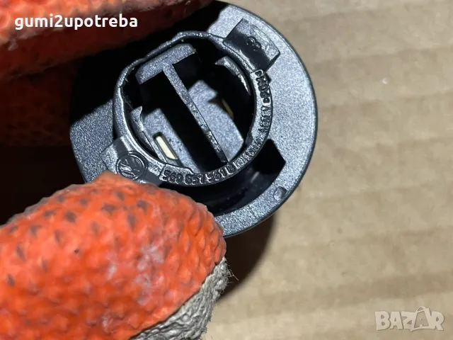 Скоба Кука за Сенник 560857561B Volkswagen ID.3 E11 PRO, снимка 4 - Части - 48968064