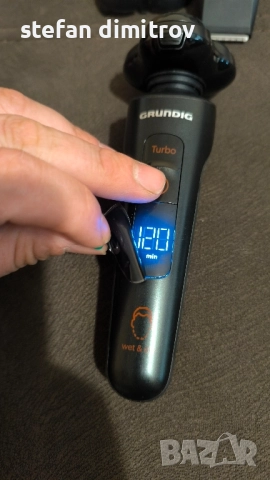 Мъжки тример, Grundig, Proclub MS 9130, сензор за грижа за брадата, черен мат/червен, комплект, снимка 4 - Аксесоари за коса - 52268469