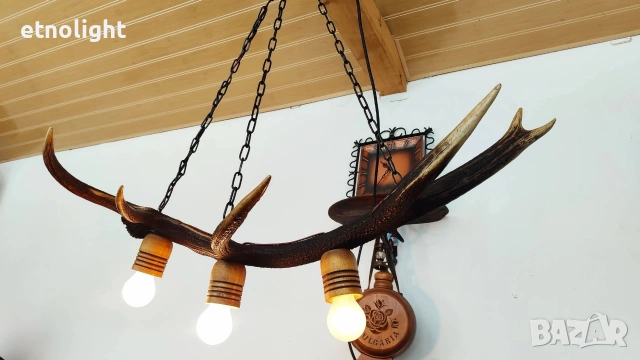 Ръчно изработен полилей от рога на елен с ръчно изработени дървени чашки , снимка 3 - Полилеи - 53334322