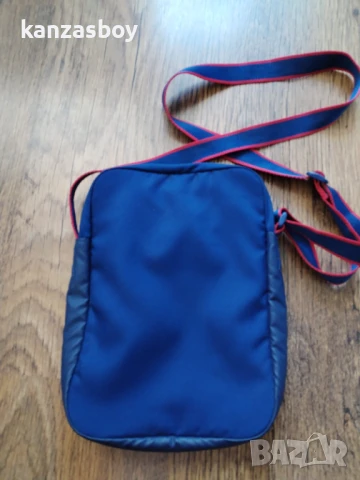 nike barcelona - страхотна мъжка чанта , снимка 4 - Чанти - 50800505