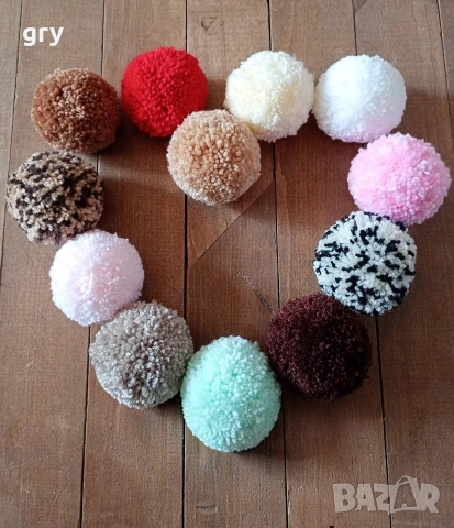 Помпони за мартеници