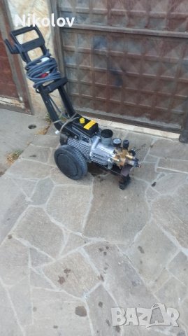 Професионална трифазна водоструйка KARCHER HD 850, снимка 5 - Парочистачки и Водоструйки - 41761722