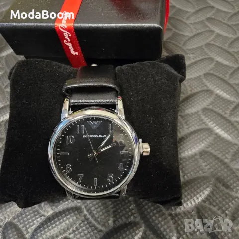 Emporio Armani дамски часовници Два цвята , снимка 2 - Дамски - 48501705
