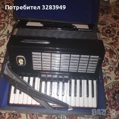 Акордеон Weltmeister 60 баса НЕИЗПОЛЗВАН