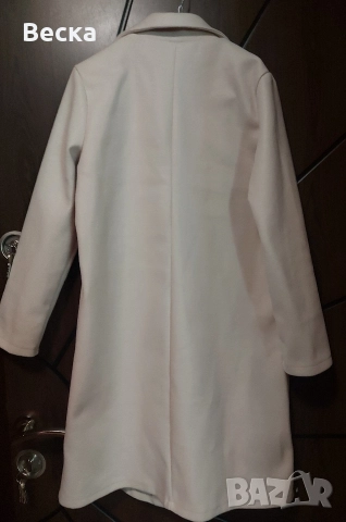 Елегантно дамско палто, снимка 3 - Палта, манта - 52954279