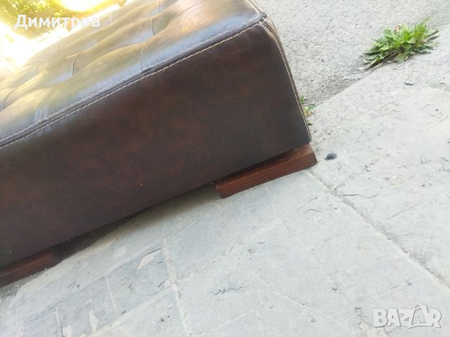 Кожена табуретка 80/80/30, снимка 2 - Дивани и мека мебел - 41572756