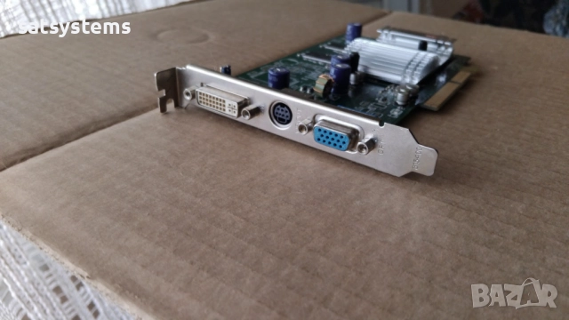 Видео карта ATi Radeon Sapphire 9600 Atlantis 256MB DDR 128bit AGP, снимка 3 - Видеокарти - 52029380