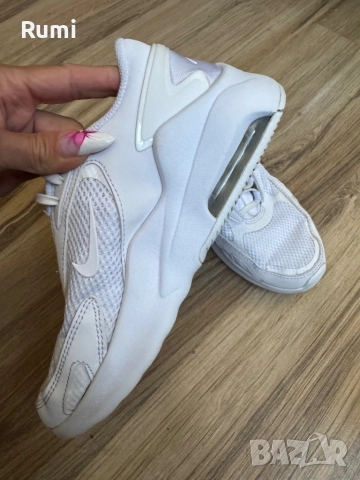 Оригинални бели маратонки Nike Air Max Bolt! 36,5 н, снимка 2 - Маратонки - 46577195