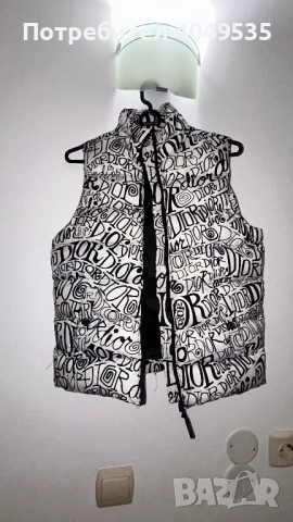 Детски елек DIOR, снимка 3 - Детски якета и елеци - 52494026