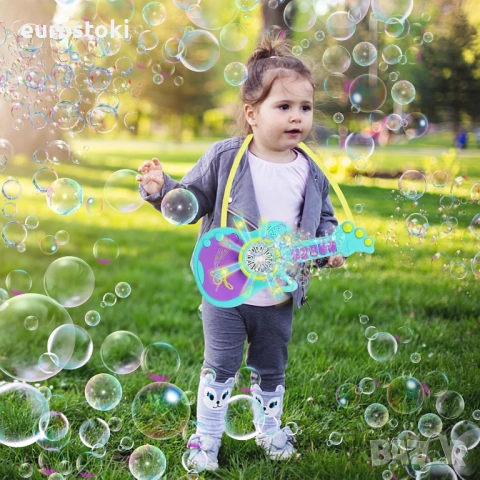 Детска машина за балончета, голяма китара за балончета със Led светлина, с течност за сапунени балон, снимка 4 - Образователни игри - 52514817