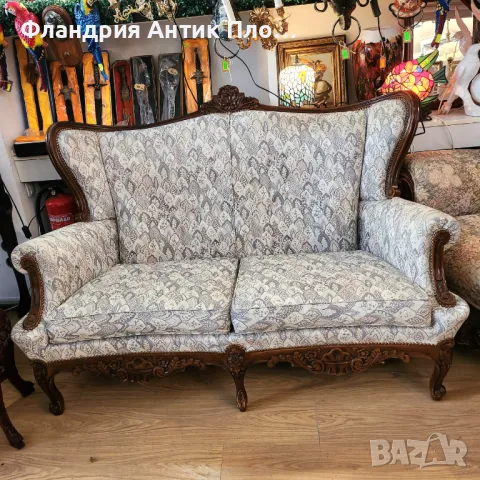 Античен диван с резбовани дървени детайли, снимка 2 - Дивани и мека мебел - 48390700