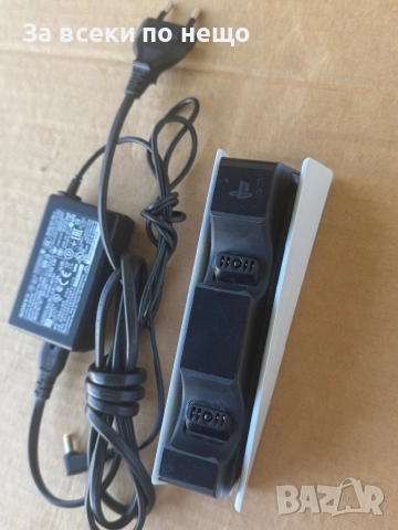 Оригинална Станция за зареждане Sony DualSense Charging Station (CFI-ZDS1) Playstation 5 , PS5, снимка 11 - Аксесоари - 51871662