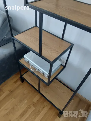 Библиотека Seaford, снимка 3 - Секции и витрини - 56144620