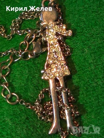 ПОСРЕБРЕН ФИГУРАЛЕН АРТ МЕДАЛЬОН ИНКРУСТИРАН с ЦИРКОНИ 13789