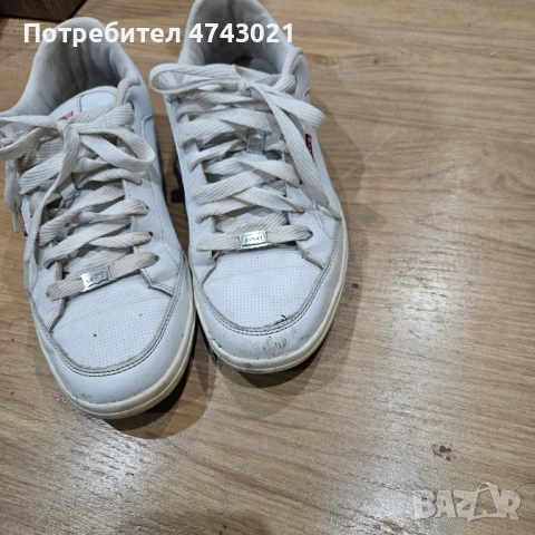 Левис, снимка 2 - Маратонки - 53540968