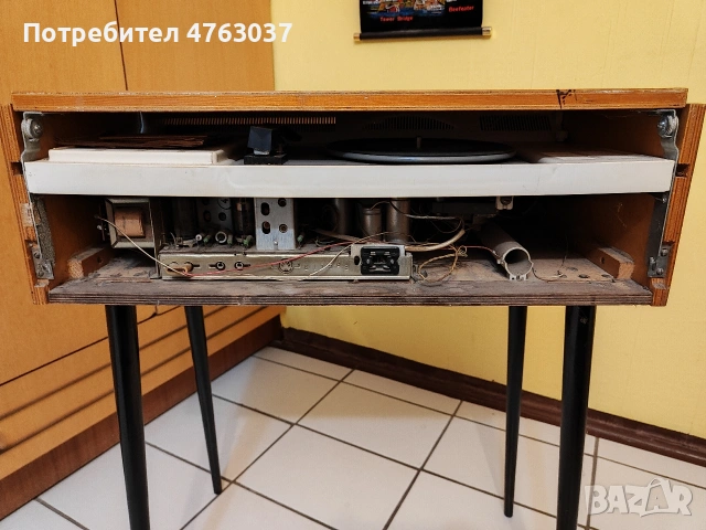 радио-грамофон Сириус 309, снимка 4 - Радиокасетофони, транзистори - 53850001