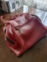 Червена дамска чанта с три отделни прегради, снимка 1