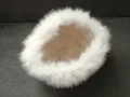 Дамска пухкава шапка в бял цвят, снимка 6