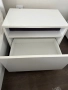 2 броя нощни шкафчета бял гланц, снимка 2