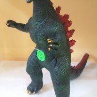 Фигура на Годзила от филма: Годзила срещу Конг (Godzilla vs. Kong), снимка 1 - Други - 42640427