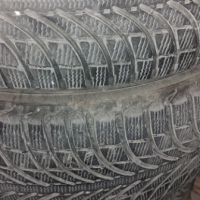 Летни гуми Мишлен, снимка 2 - Гуми и джанти - 44583163