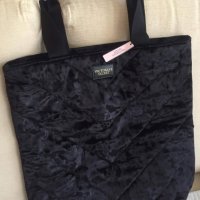 Черна чанта кадифе Victoria's secret-75лв.НОВА, снимка 3 - Чанти - 41777101